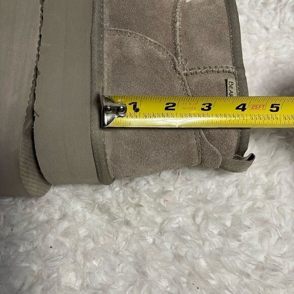 BEARPAW
WOMENS RETRO SHORTY LEATHER SUEDE TAUPE PLATFORM FUR BOOT SZ10 - Picture 9 of 16